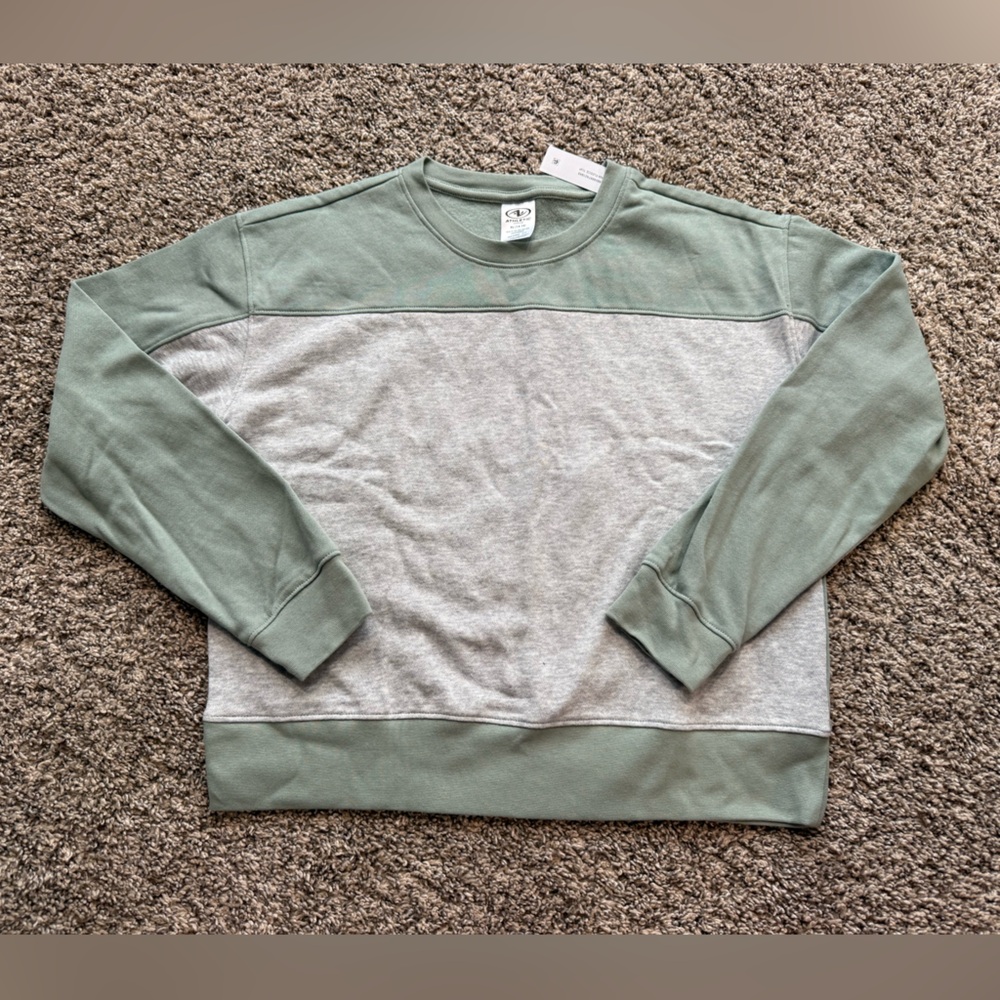 NWT Girls color block sweatshirt